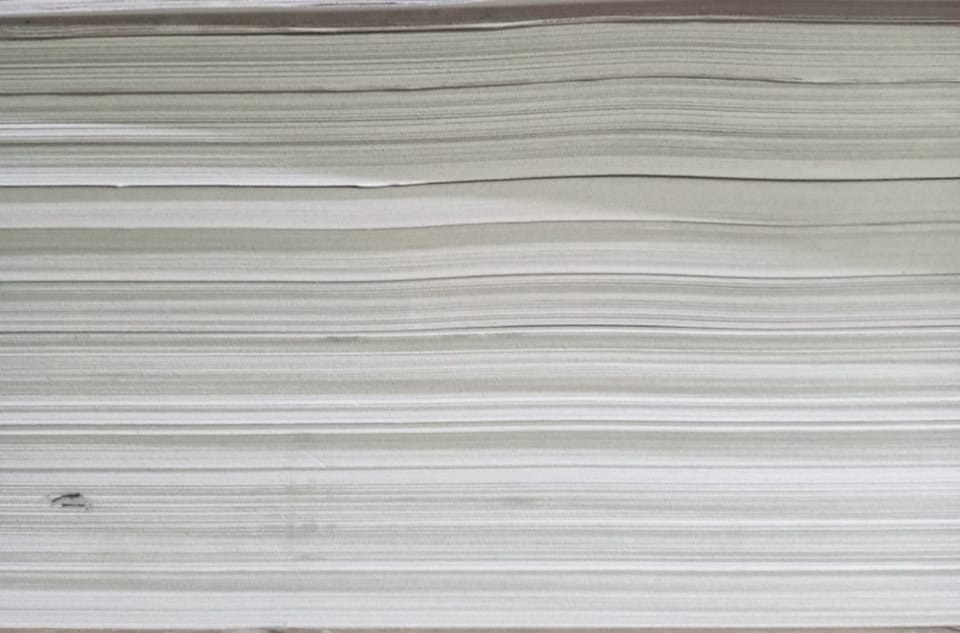 White Back 23x36 - 19.3 Kg 250 Gsm 144 Sheet Package & Price ( Card Board )