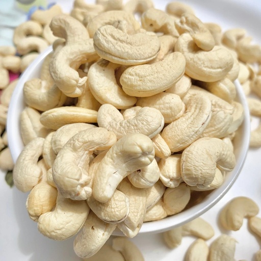 [P3082] Premium Whole Cashew Nuts 250 gram (Regular Kaju Big Size)